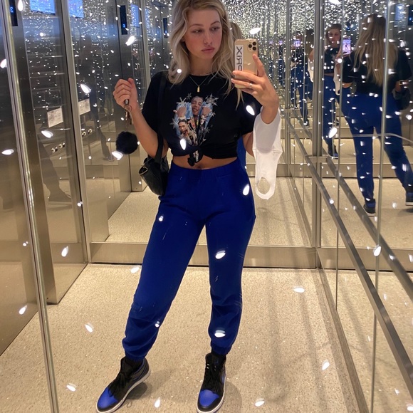 Meet your seller :) - Picture 8 of 10